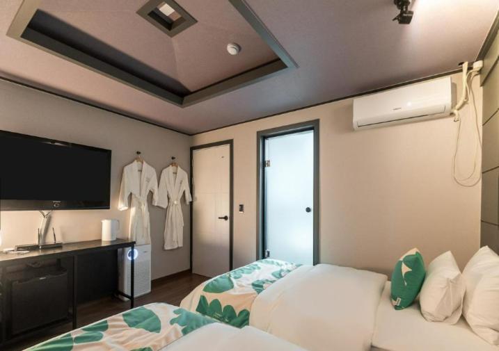 By Ths Valentine Hotel Incheon Siheung Экстерьер фото