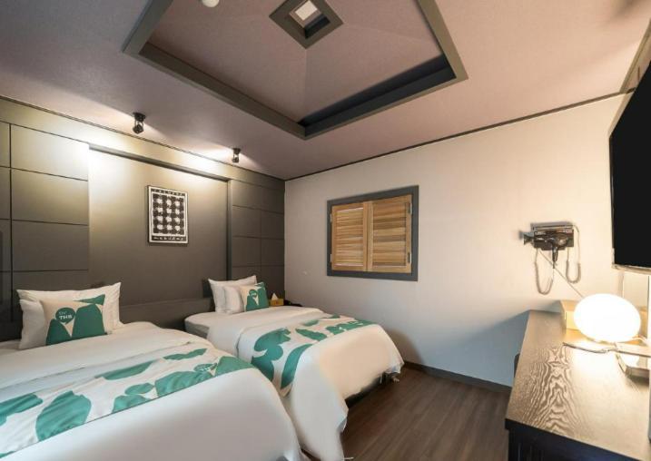 By Ths Valentine Hotel Incheon Siheung Экстерьер фото